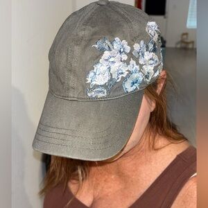LUCKY BRAND Cap Floral Embroidered Military Green OS